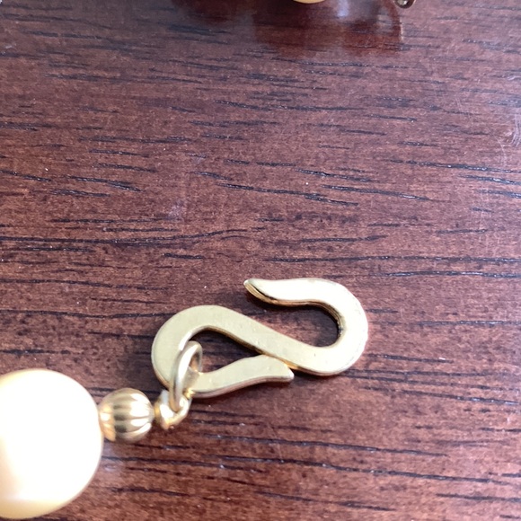 Ivory, pearl, vintage necklace cool Clasp - Picture 3 of 3